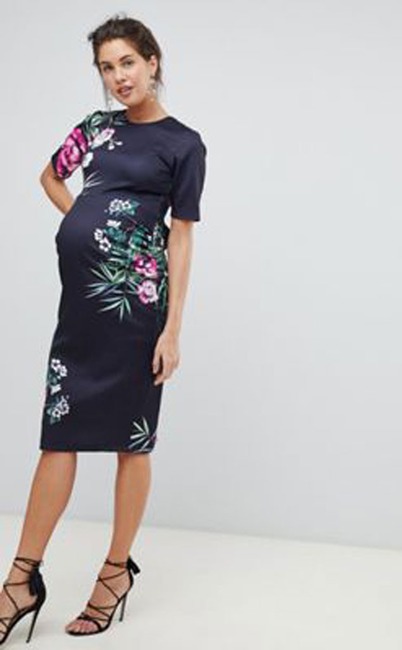 E-Comm: Fashion-Forward Maternity Wear